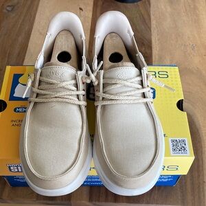 Skechers Women's Cream Sneakers